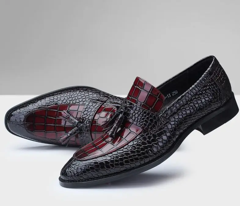 Casuais Escorregar Inteligentes Verão vermelho Borlas No Genuíno Preto Vestido Padrão Mic Festa Sapatos De Couro Mocassins Jacaré Homens Cor rtRR5xB