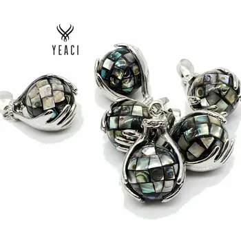 

World Of Warcraft Jewelry Necklace Floating Locket Wholesale Free Shipping 10pcs Hands-holding Earth Paua Shell Gem Pendant