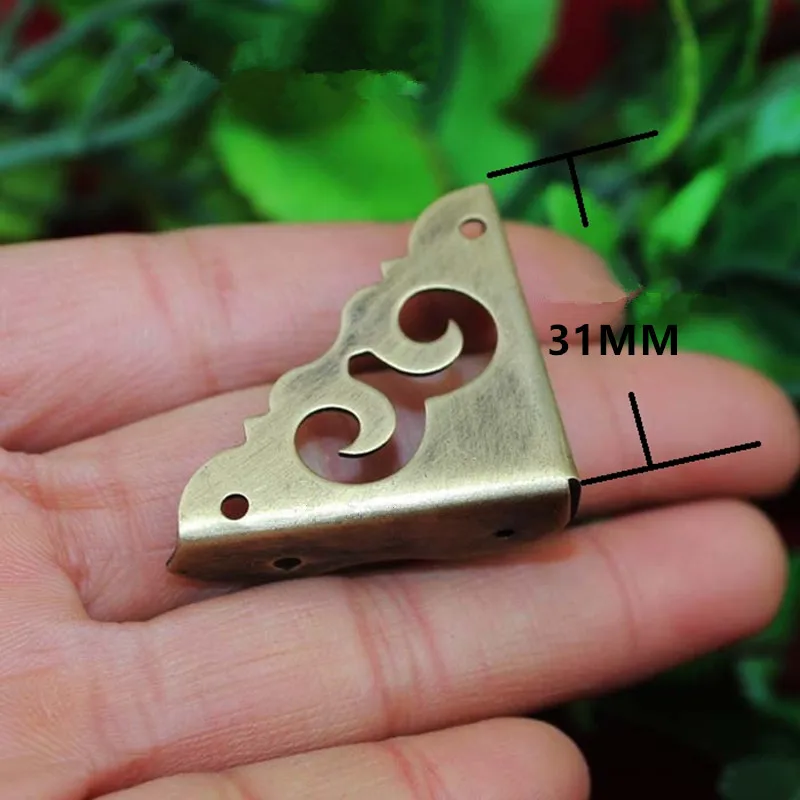 Brass-Side-Corners-Furniture-Corner-Triangle-Fillet-Upscale-Decorative-Sheet-Copper-Purses-Gusset-Flower-Protector-Bronze (1)