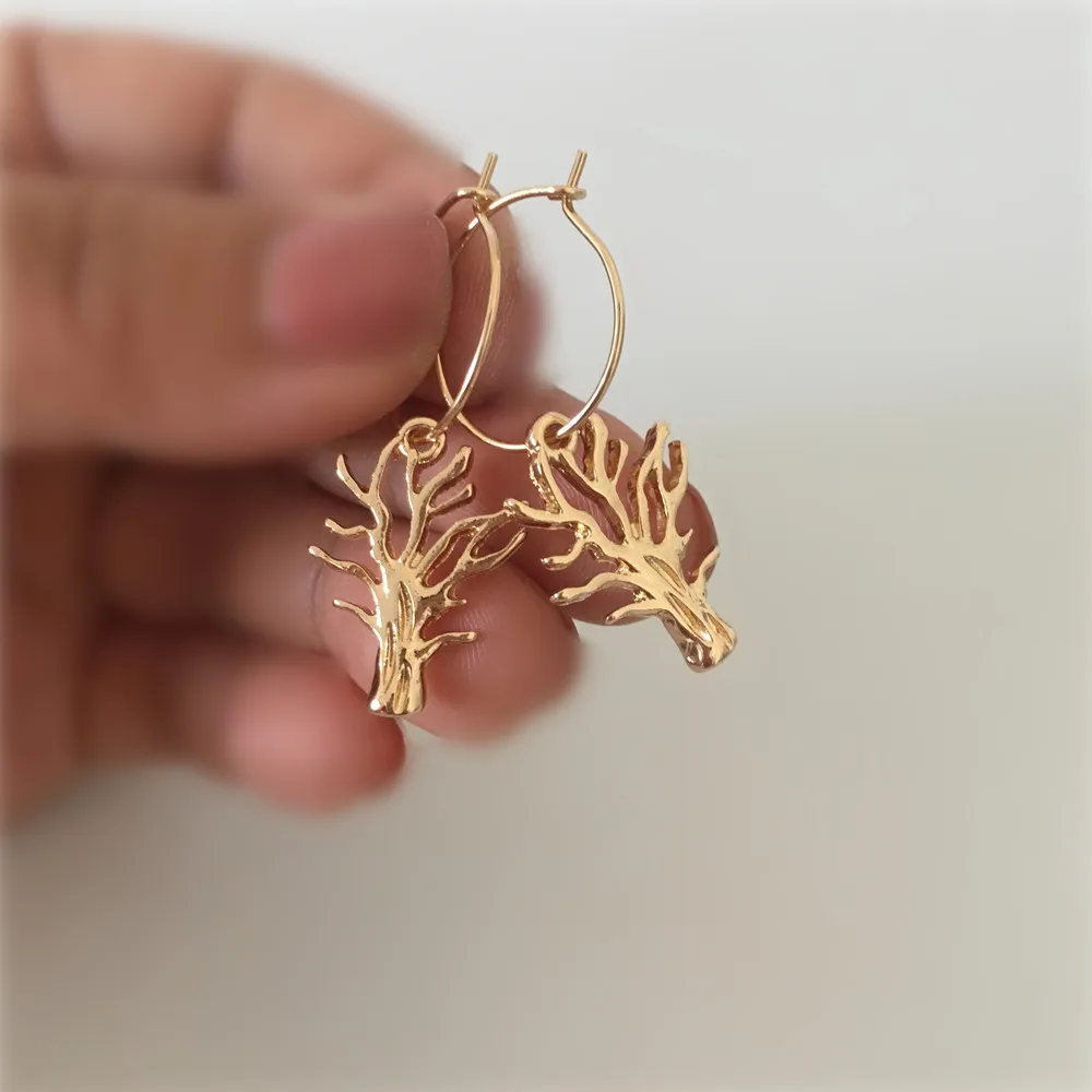 

TRENDY GOLD COLOR PLATING LUCKY TREE CHARM HOOP EARRINGS FOR WOMEN