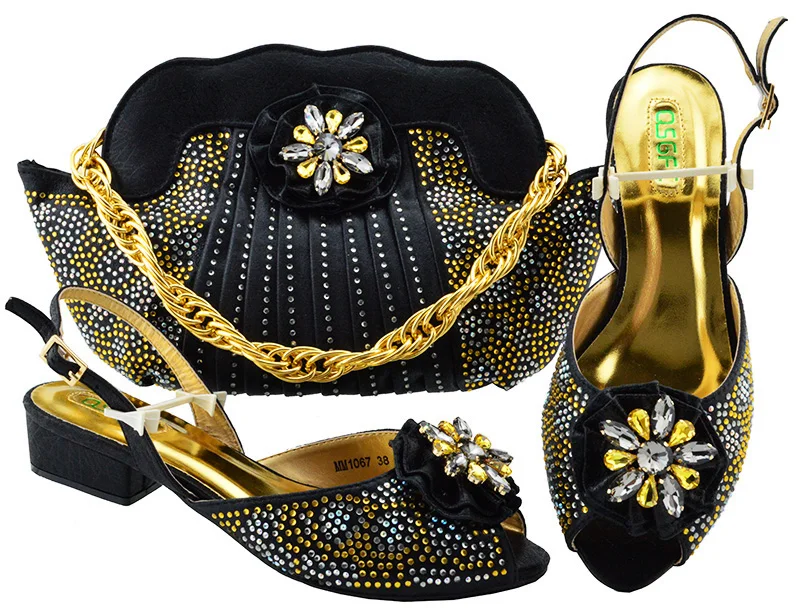 MM1067 BLACK Size 38-43 Heel 3cm 0.73kg $81