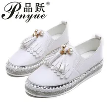 Новинка года; женские удобные туфли на плоской подошве из микрофибры с жемчугом в Корейском стиле; лоферы с кисточками; женские слипоны с круглым носком; мокасины на толстой мягкой подошве; mujer