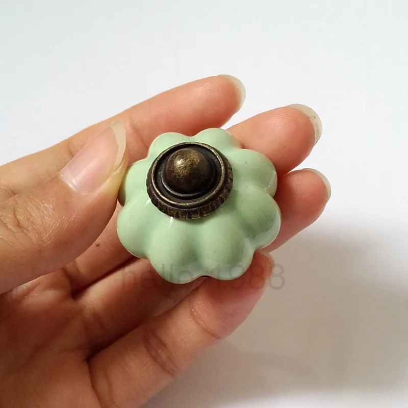 Light green (3).jpg