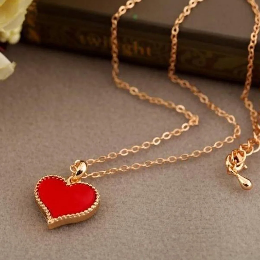 Europe and American Gossip Girl Lady Star Jewelry Necklace Cute Heart