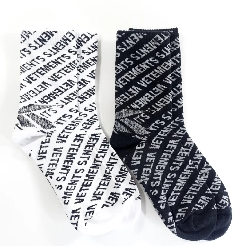 

VETEMENTS REEBOK LOGO Socks Men Women Harajuku Hip Hop Crew Cotton Socks Full Printing Letters Winter VETEMENTS Socks