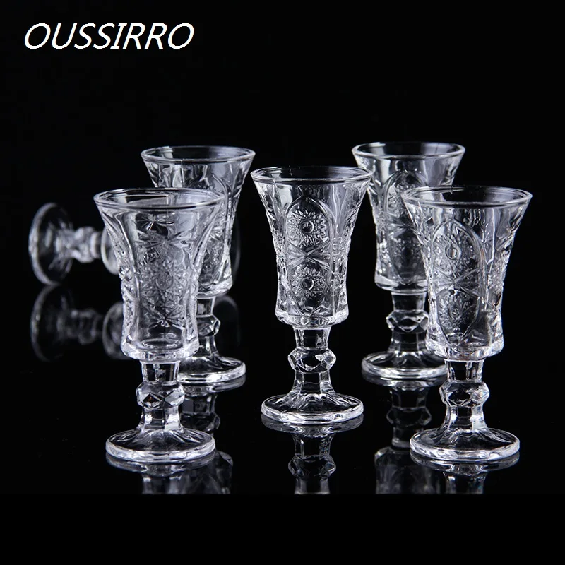 

6Pcs/Set Creative Exquisite Lead-free Crystal Glass Carved White Shot Glass Toasting Wine Glasses Wedding Party Gifts Drinkware