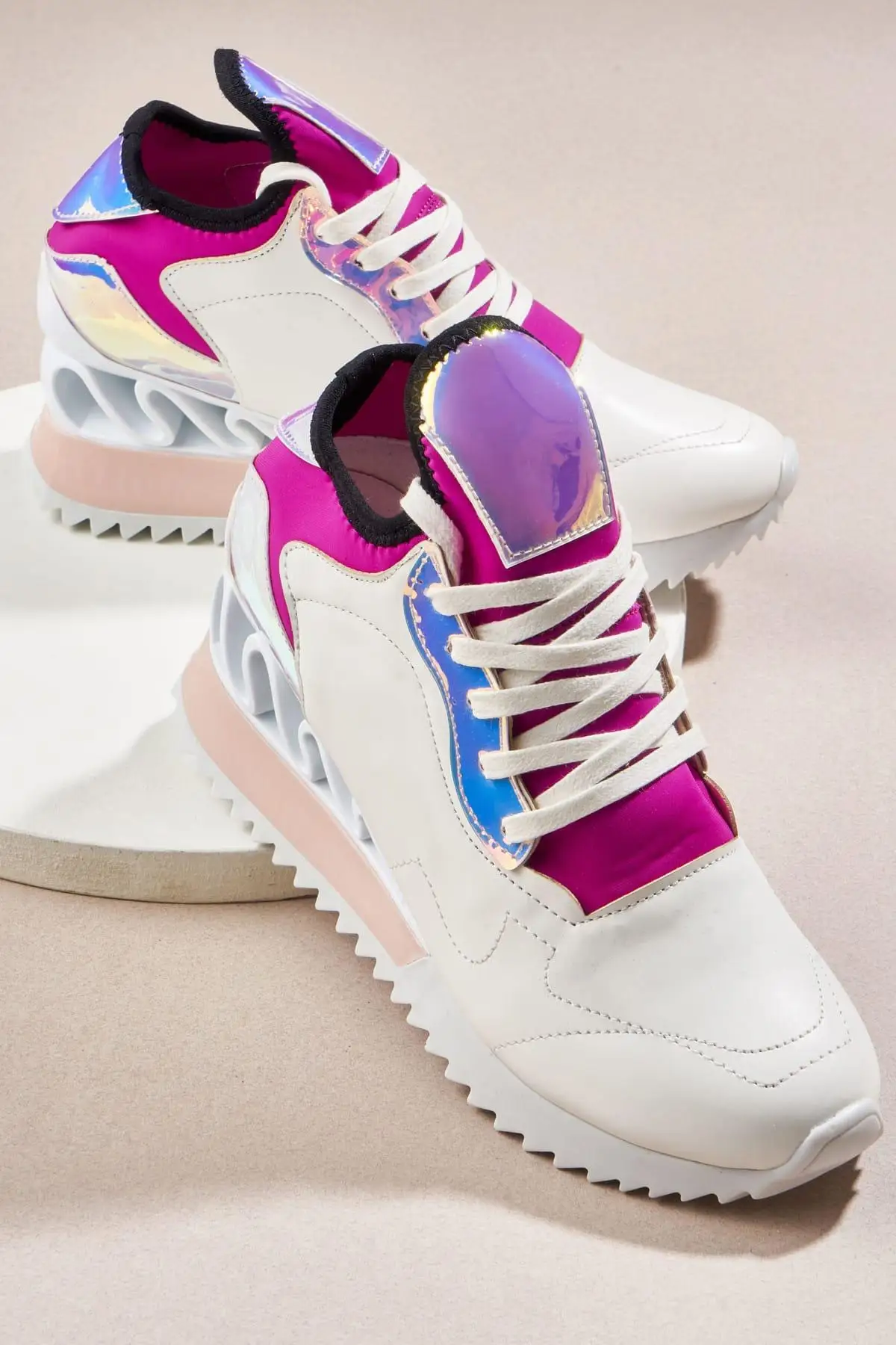 

Bambi White Women 'S Sneaker H0541088709