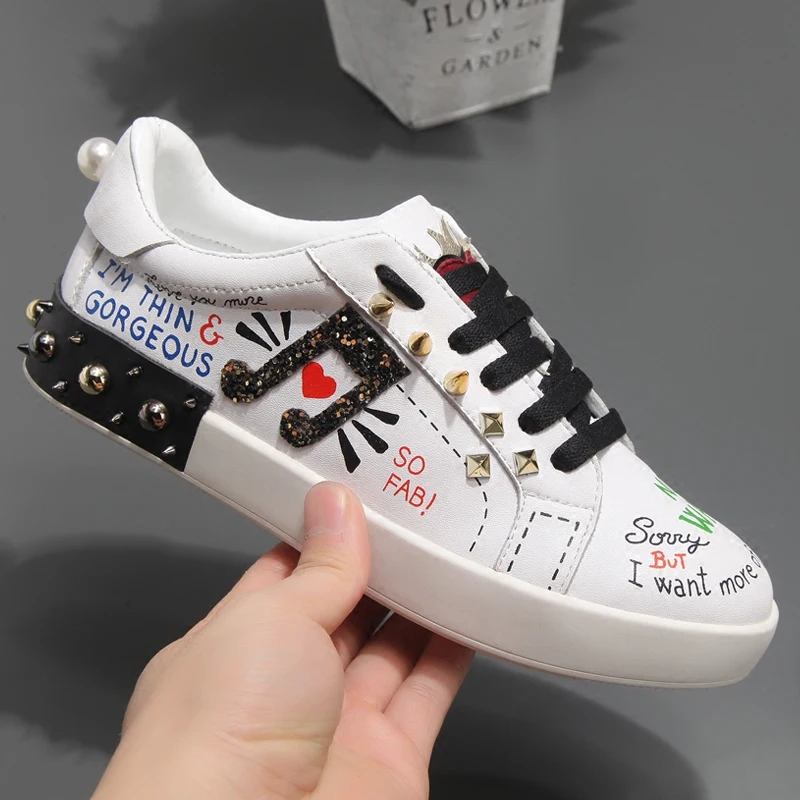

Casual Lace-up Spiked Sneakers Hot Mixed Color Women Shoes New Tenis Feminino Cozy Shallow Laides Flats Rivets Sapato Feminino