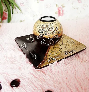 

Europe Retro Style Wooden Candle Holder Moroccan Lantern Continental Iron Candle Holders Wedding Home Decoration Candlestick