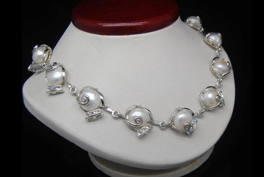 

FREE SHIPPING *******Noble Natural Shape 10-11mm White Baroque Pearl necklace 18
