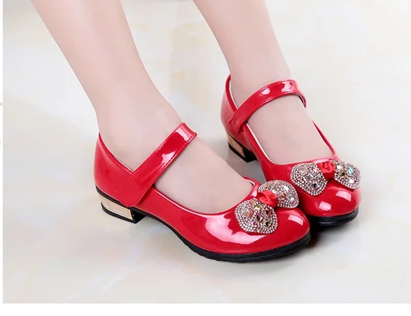 Girls white dress shoes models bowknot princess shoes leather Korean students 3 color baby leather for children 26-36