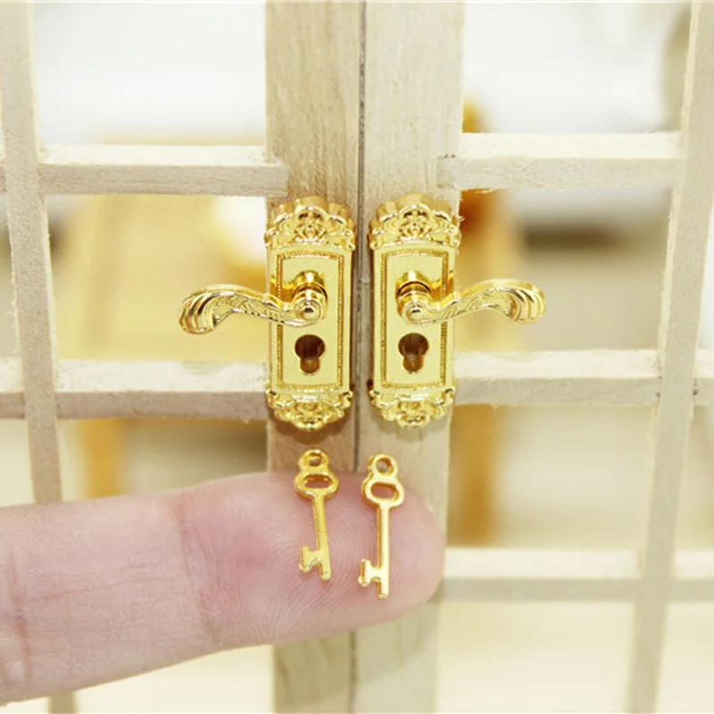 miniature doll lock  (4)