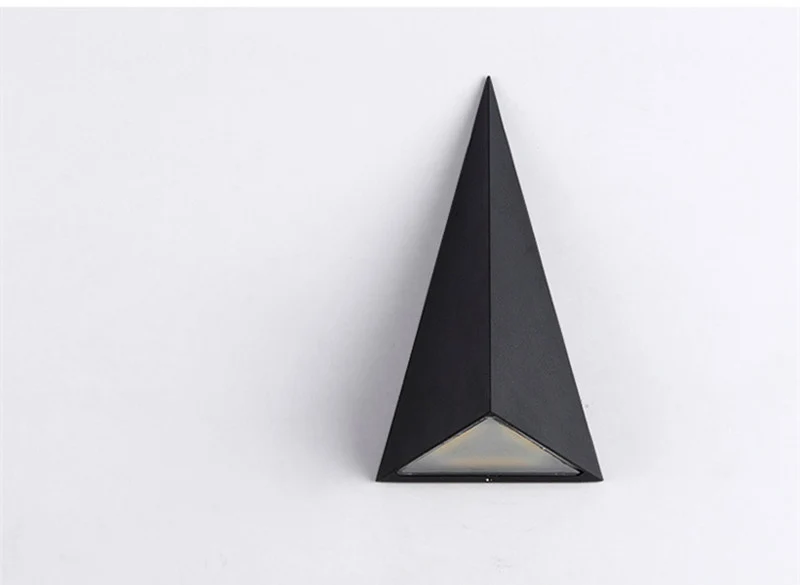 Triangular wall lamp 15