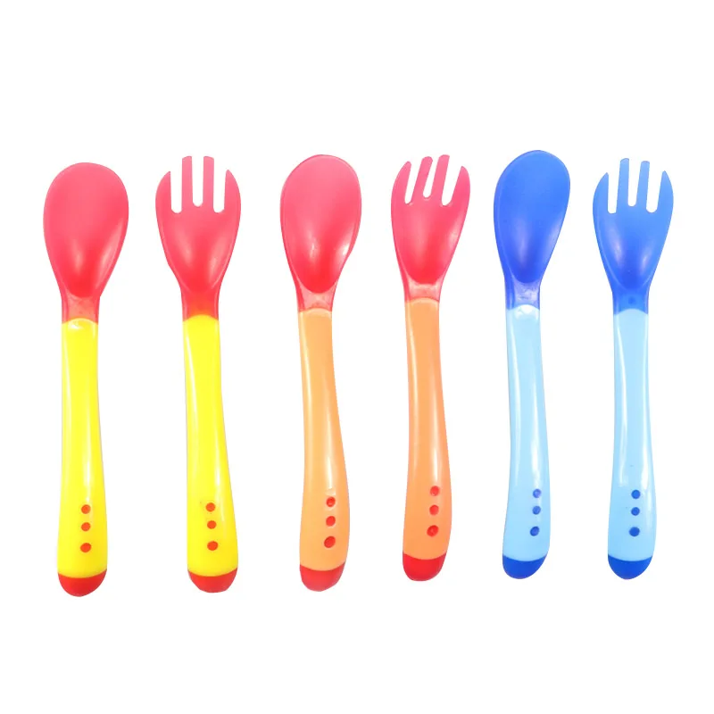 

2017 Baby Heat Sensing Thermal Feeding Fork Spoon Kids Weaning Soft Silicone Head 2 Pieces Hot sale