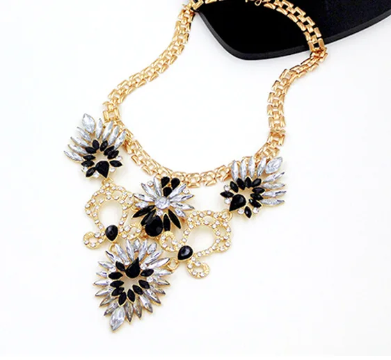 

New Women's Vintage Rhinestone Western Style Chunky Chain Statement Pendant Necklace yan728