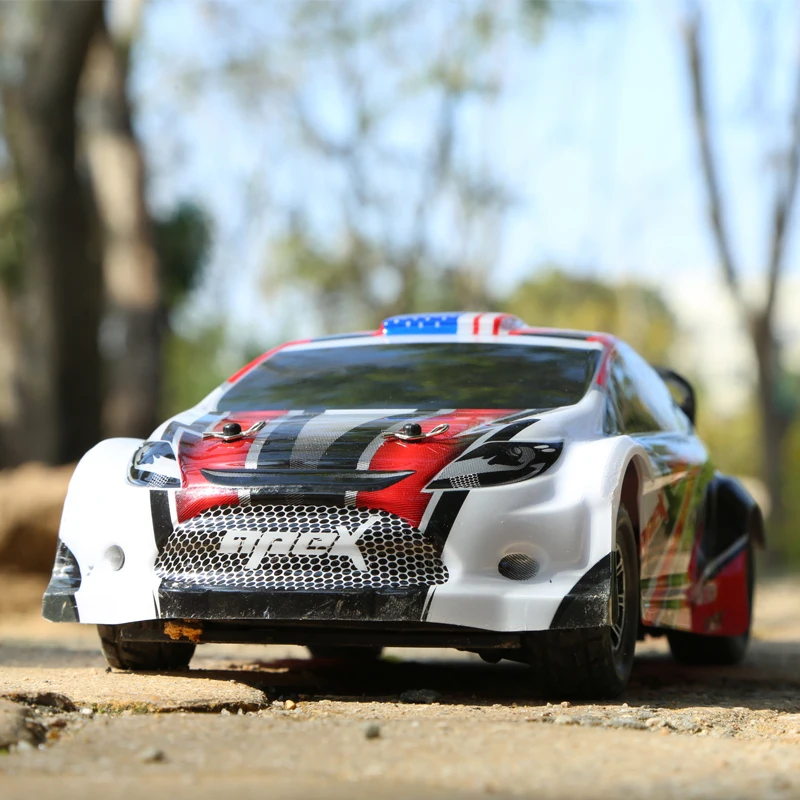 WL игрушки 1:18 полная пропорциональная 2 4G Радиоуправляемая машина 4WD внедорожник