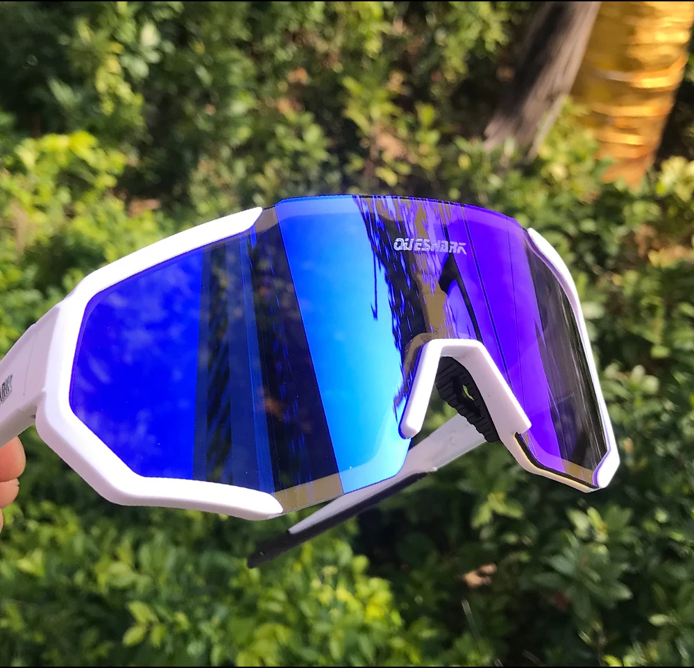 QUESHARK New Design Cycling Glasses For Men Women Full Covered Lens UV400 Polarized 3 or 4 Lens Total  QE42