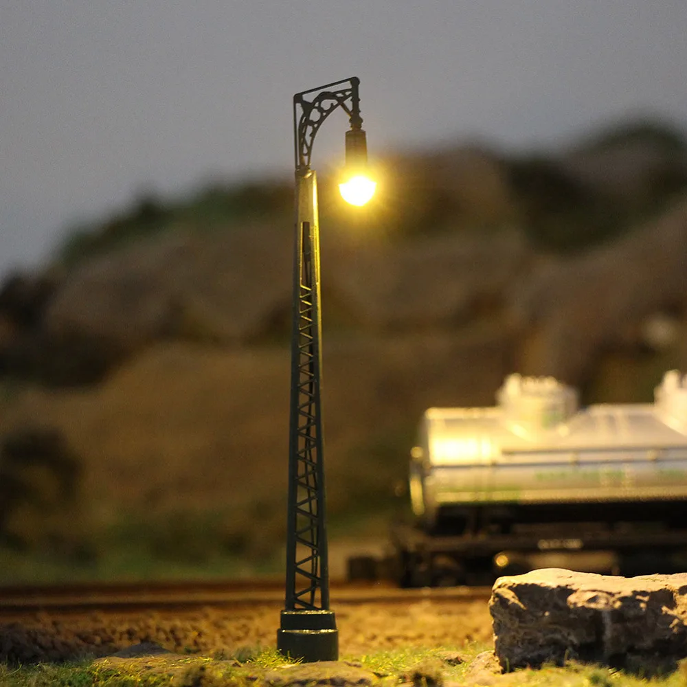 

Evemodel 3pcs N Scale Lamp Post 7cm 1:160 Street Lights Warm White LEDs LQS65N