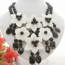 Красивый! 2strds оникс и оболочки цветок ожерелье