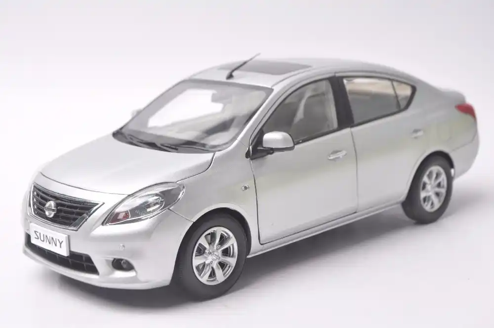 nissan sentra diecast