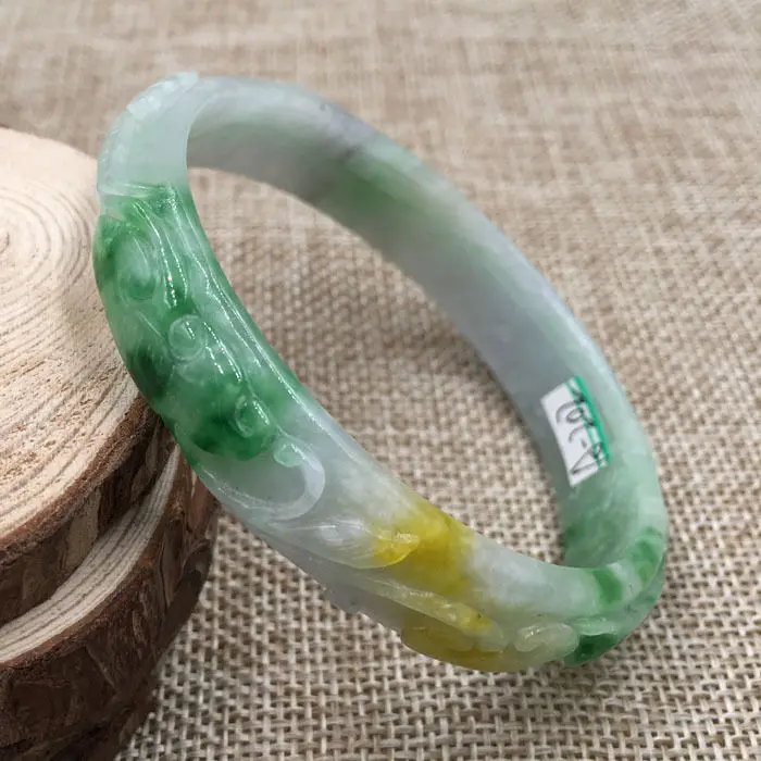 

A-202 Beautiful Hand-carved Emerald Green Jadeite Jade Gems Bracelet Bangle 61mm