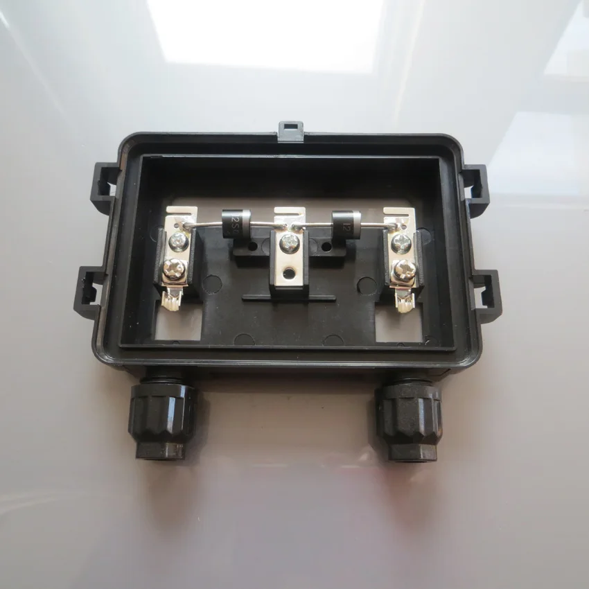 Водонепроницаемая распределительная коробка для солнечной панели IP67 70 130 Вт|solar