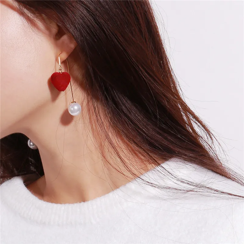 

2018 Fashion Romantic and sweet personality velvet Love heart stud earrings for women earrings Girl's pearl small ear nail