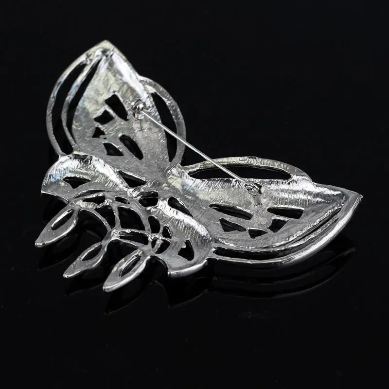 

The Lord of the Rings: The Two Towers The Hobbit Demon princess grain Butterfly Hollow out Ladies Brooch