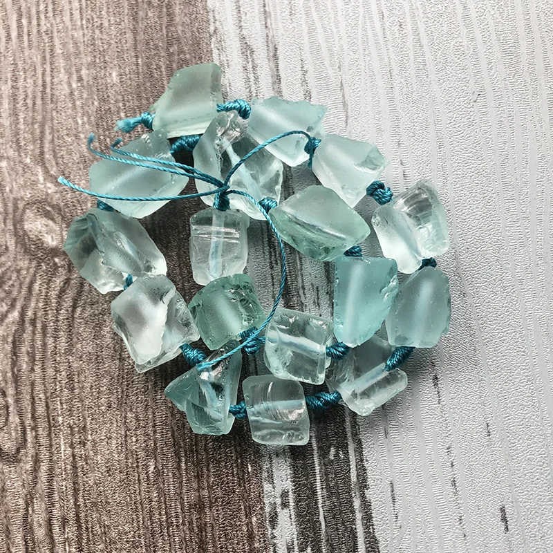 

RA0001 Natural Rough Stone 25-40MM Raw Stone Beads Original Fashion Rough Q-uartz