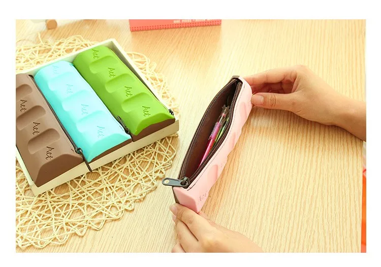 2530824432_1041528191