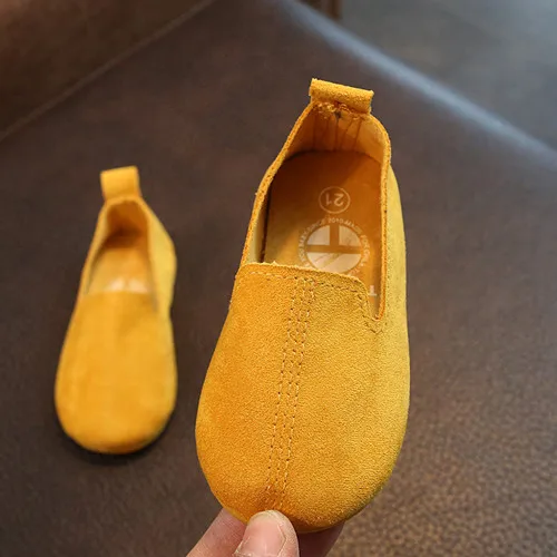 Повседневная обувь из натуральной кожи для мальчиков; обувь для девочек; детская обувь на плоской подошве; очень мягкая и удобная домашняя обувь - Цвет: Цвет: желтый