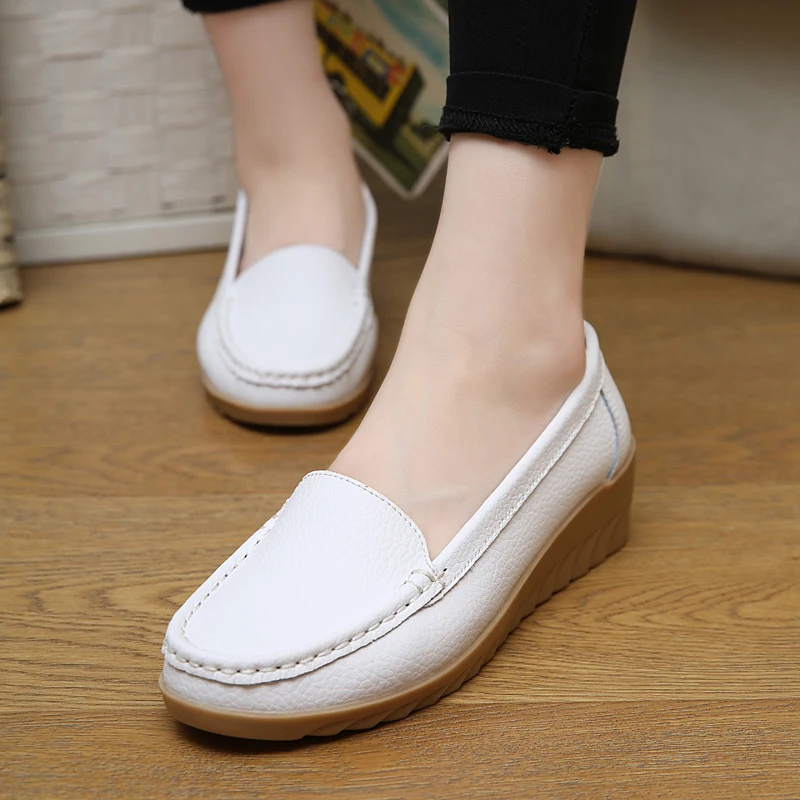 

Women durability Skateboarding Shoes Flat With Walking Shoes Woman Brand Outdoor Athletic Womens Sneaker Breathable Sport ShoesR