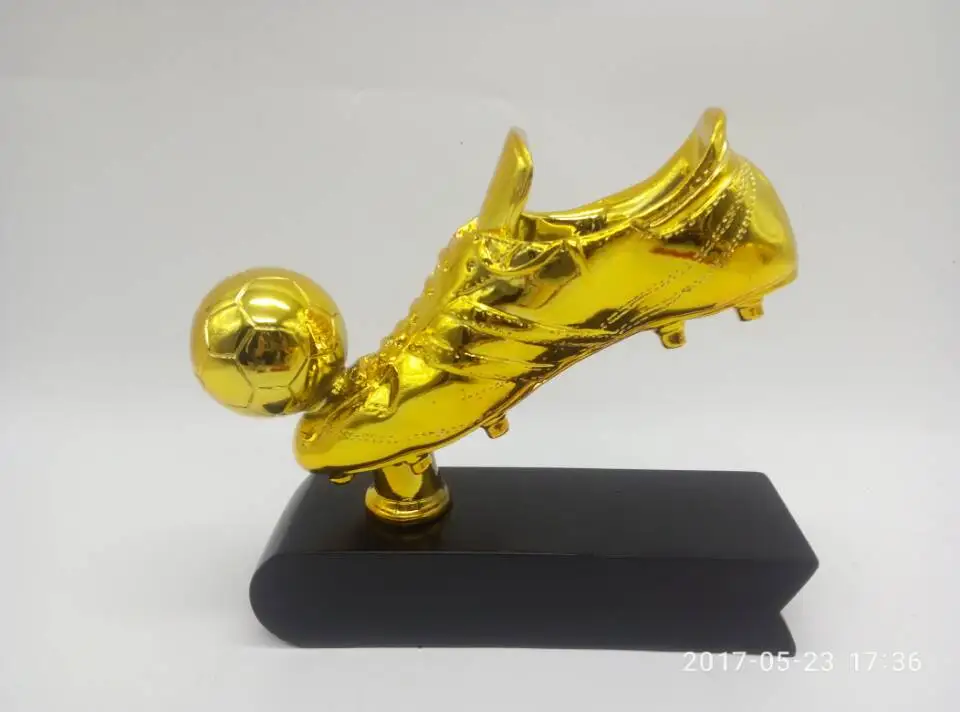 золотая бутса детский футбольный москва. золотая бутса уефа. золотая бутса 2022 2023. золотой бутсы 2022. золотые бутсы.