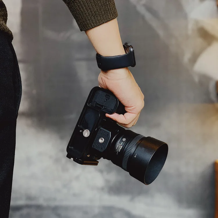 Aluminum Customized Quick Release L Plate / L Bracket Perfect fit for Nikon Z7 Z6 Metal Hand Grip Holder Aluminum Customized Quick Release L Plate / L Bracket Perfect fit for Nikon Z7 Z6 Metal Hand Grip Holder