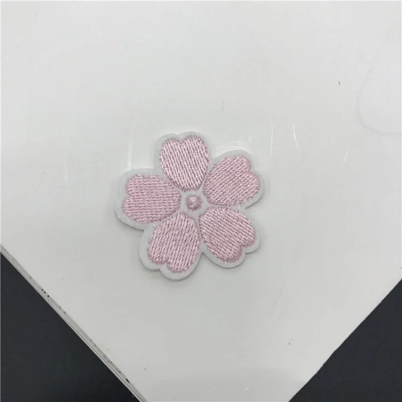 Wholesale 20pcs 3.5cm Embroidered Sewing On Patch Iron On Patch Stickers For Clothes Sewing