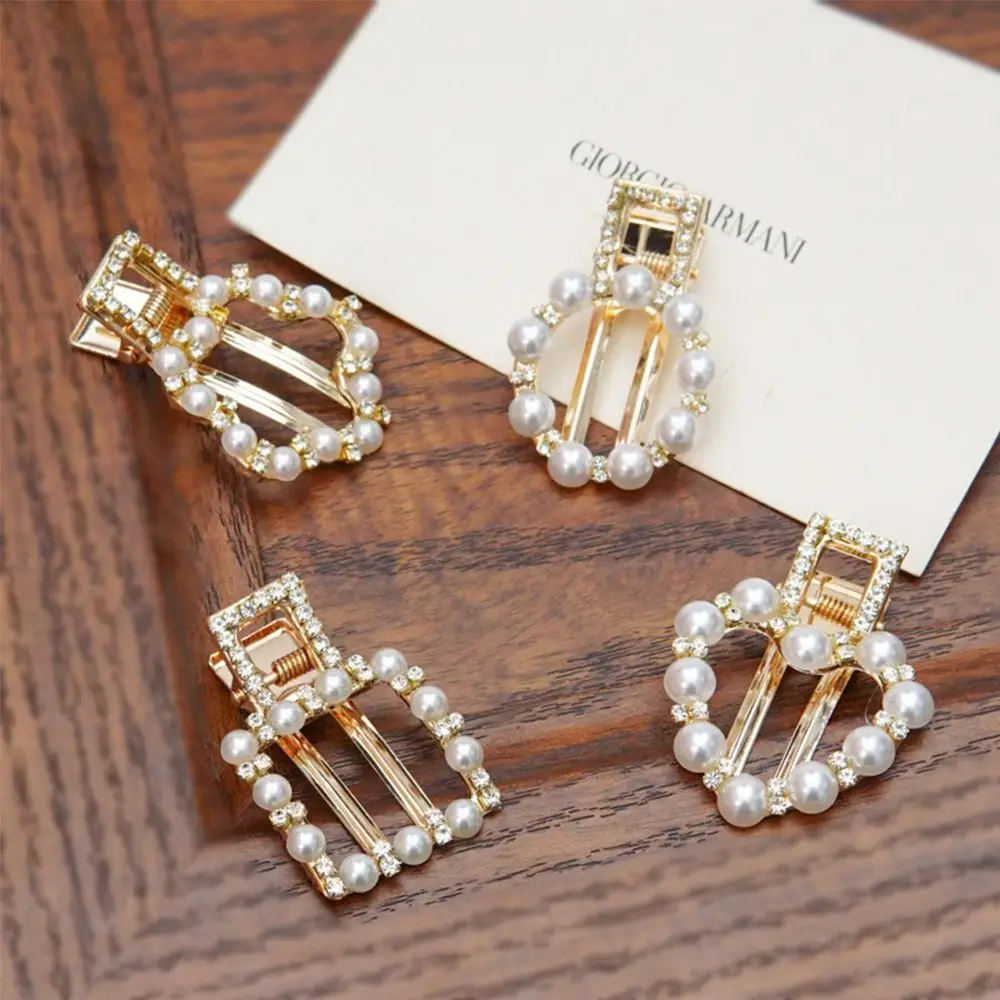 

Simple Designed Simulated Pearl Hairpin Temperament Rhinestone Hollow Hair Clips Girls Heart Geometric Side Clip Barrettes