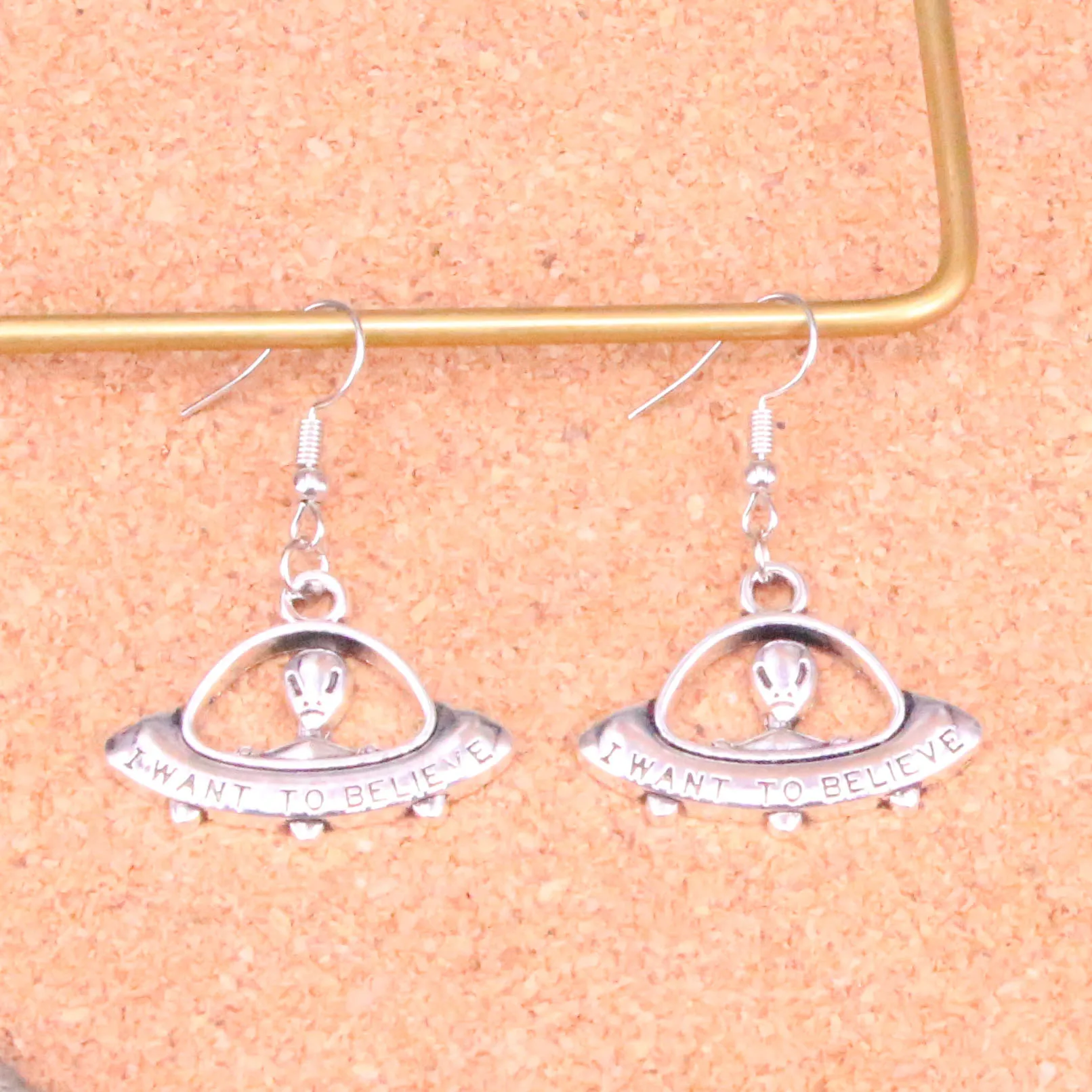 

Handmade Antique Silver Color alien ET believe spaceship Charm Drop Earring for Women