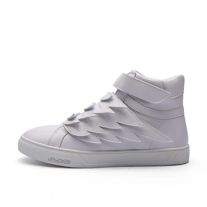 

High-top Sports Shoes Male Fly Wings Skateboarding Short Boots Men Cool Light Wight Sneakers Outdoor Athletic Shoes Man Shoes