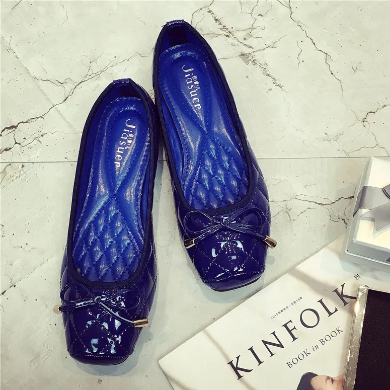 

Spring New 2018 Fashion European And American Style Large Size Patent Leather Bow Flat Shoes Single Shoes Square Shoes Women's S