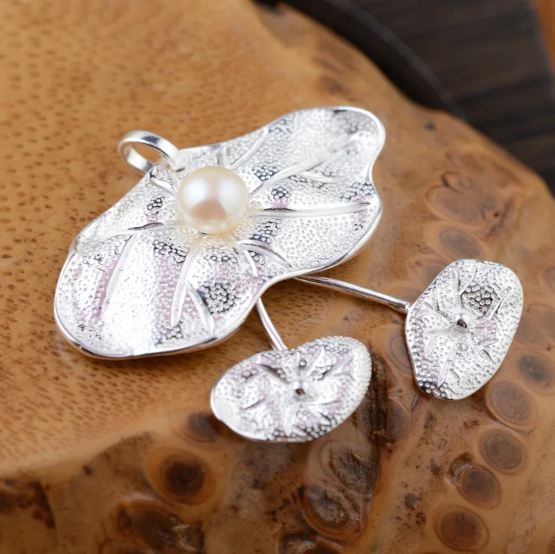 

S925 silver inlaid Pearl Pendant New unique exquisite style of lotus leaf