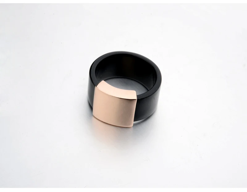 LCEOL популярный бренд ювелирных изделий черный круг с квадратные металлические кольца для обоих Для мужчин и Для женщин Гладкая поверхность кольца с логотипом бренда