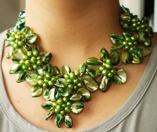 

06426 Charm Green Shell Mop Freshwater Pearl Beads 8Flower Beads Necklace 17