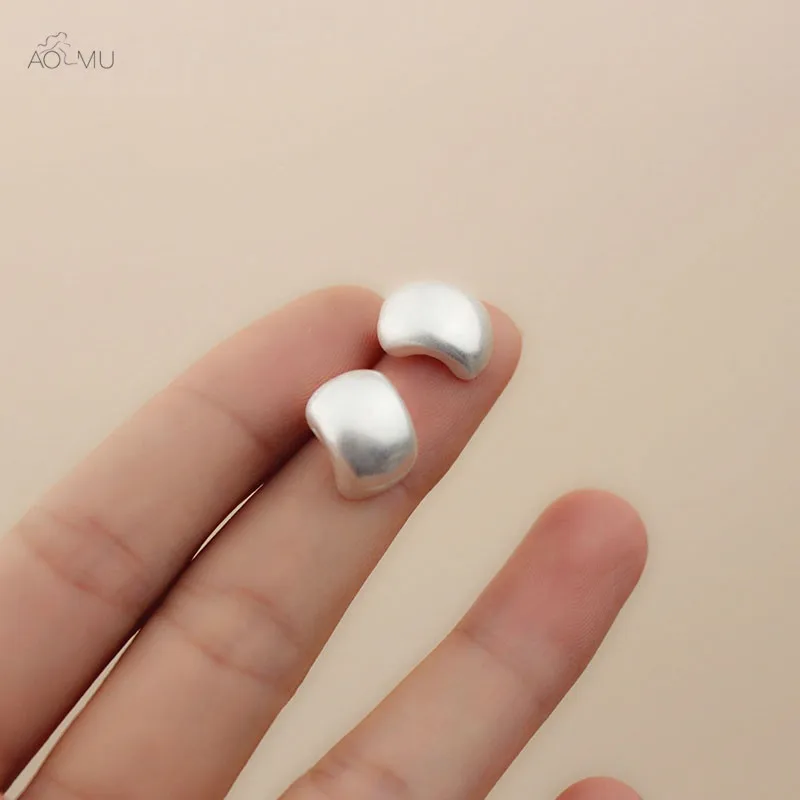 

AOMU Retro Simple Cute Matte Scrub Gold Silver C Shape Geometric Stud Statement Earrings for Women Gifts Party Wedding Jewelry