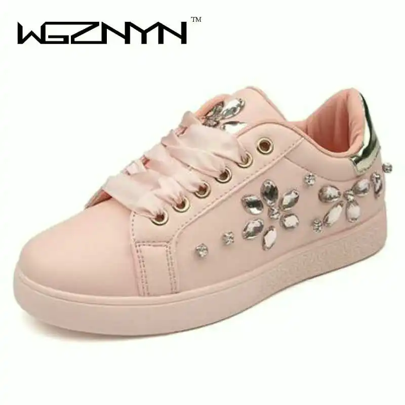 

2018 Fashion Sneakers Women Flat Heel Rhinestone Casual Shoes Soft Women Sneakers Ladies Brand Shoes woman Pink Black White W065