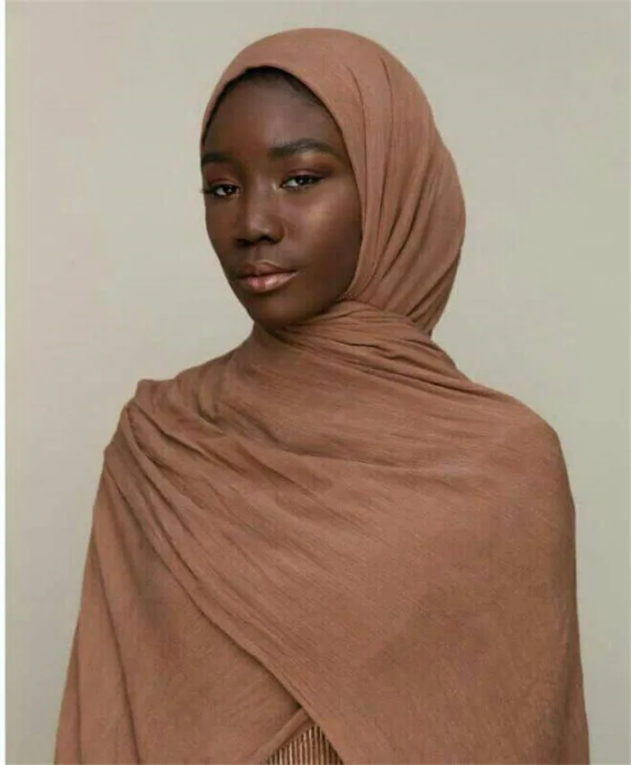 Новинка года район мятая сплошной цвет мусульманские зрелые элегантный шарф шаль шарф 13 цветов