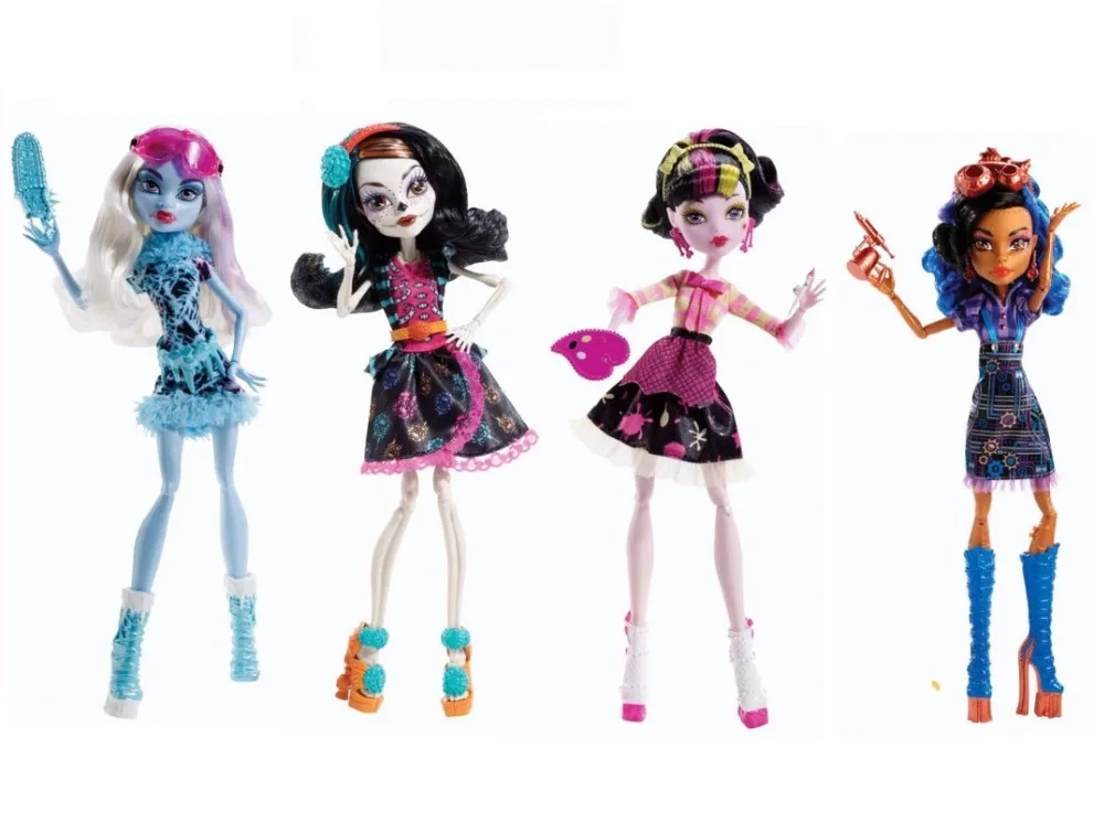 draculaura art class