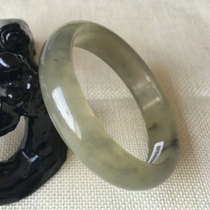 

60mm Certified Grade A Chinese Natural Green Xiu stone Gems Bracelet Bangle 6121