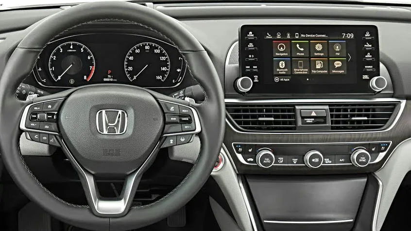 2018 Honda Accord dash