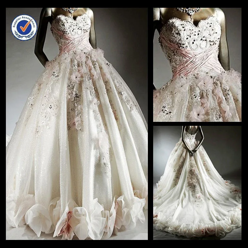 Sh0114 Ball Gown Wedding Dress With Sweetheart Neckline White