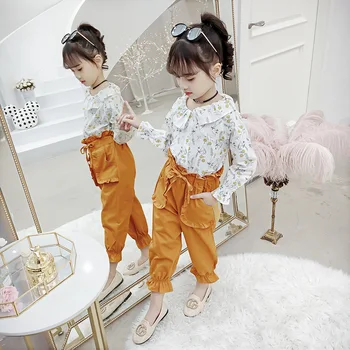 

Spring Children's Two-piece Suit 2019 Girl's Korean Lotus Leaf Small Flower Shirt Cotton Nine-cent Trousers Suit
